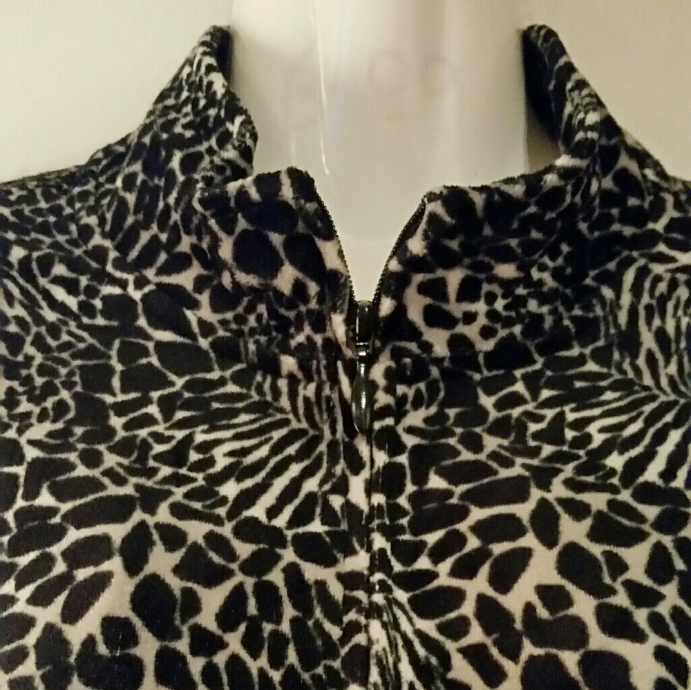 Kim Rogers XL Black and White Leopard Print Jacket